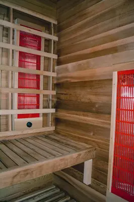 a room with a sauna with a red window at Villa Tasnim in Dobrenica