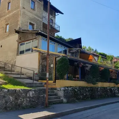 OLD HOUSE
