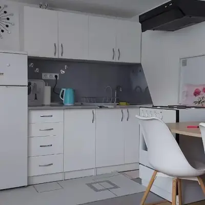 Dina's house