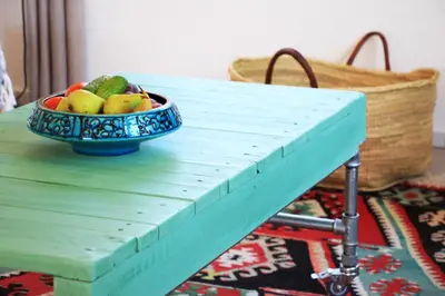 a bowl of fruit sitting on a table at Apartment Pirol: Dorf Hideaway Gornja Breza in Breza