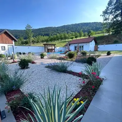 Romantic Lodge