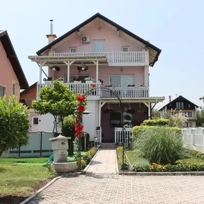 Holiday Home Peaceful Retreat