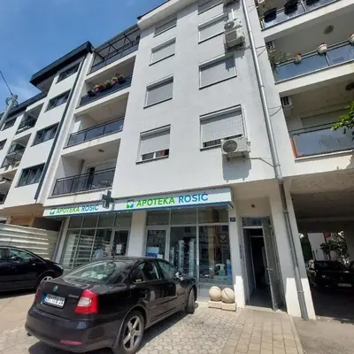 a car parked in front of a building at Stan na dan centar Jevrejska Banja Luka in Banja Luka