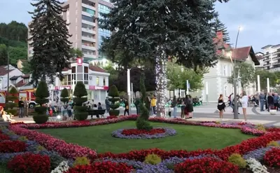 a flower garden in the middle of a street at Srce Cazina in Cazin