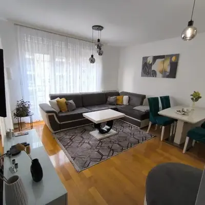 Apartman 19-Centar