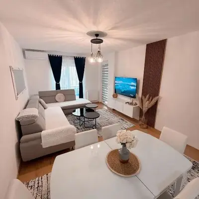 Apartment Saturday