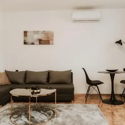 Apartman at 8th