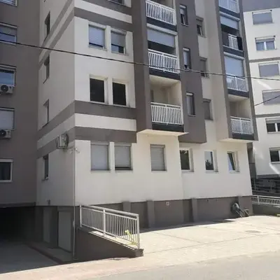 Stan na dan Srebrenik