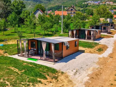 an overhead view of a group of tiny houses at Rama holiday resort in Prozor