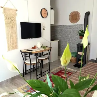 Ćeif HOUSE