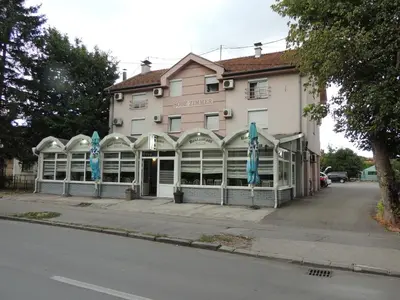 a building on the side of a street at Elas in Banja Luka