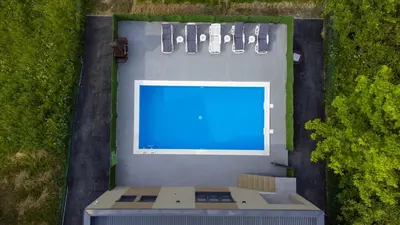an overhead view of a computer screen in a field at Vikend kuća Ljetni San in Gračanica