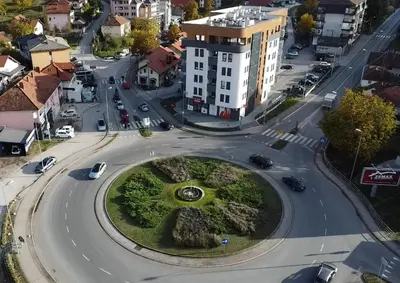 an intersection with a roundabout in a city at Stan na dan TowerLife Gradačac in Gradačac