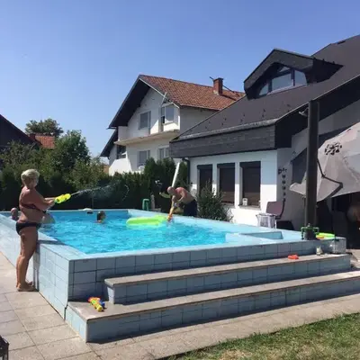 Luxeriöse Villa mit Bergblick