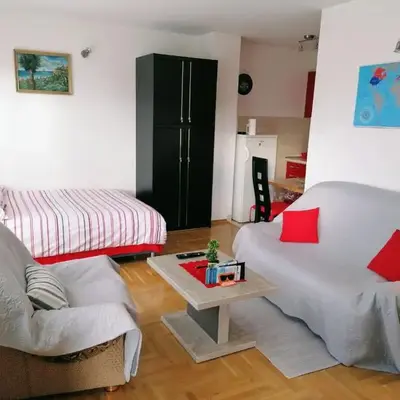 Good Host