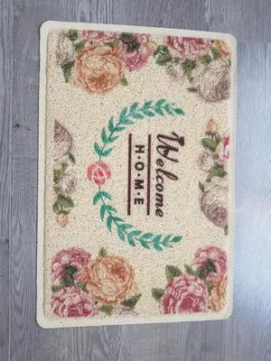 a picture of a cake with flowers on it at Apartman Taša in Banja Luka