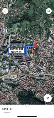 a map of a parking lot with a traffic pit at Apartman Tuzla - Blizu Panonskih jezera i centra grada in Tuzla