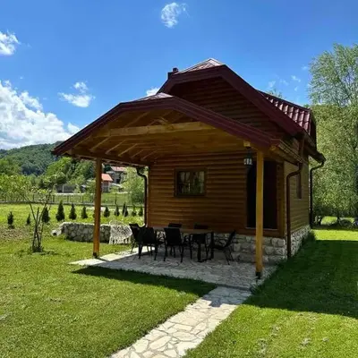 Vikendica na Janju