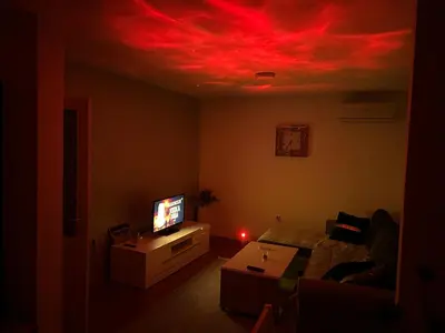 a room with a room with a red ceiling at Apartman/Stan na dan Teslić in Teslić