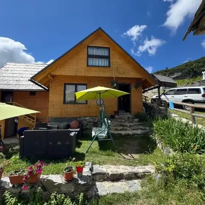 Prokoško jezero Zlatna koliba