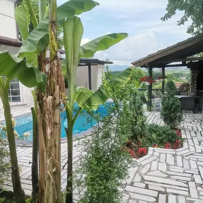 Garden- pool apartman