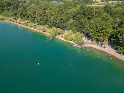 Gallery image of Laguna Club Lake Resort in Donji Žabar