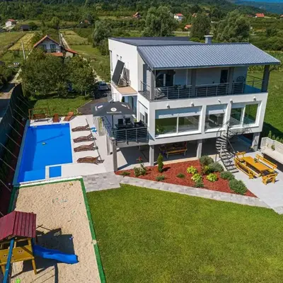 Summer Residence Una