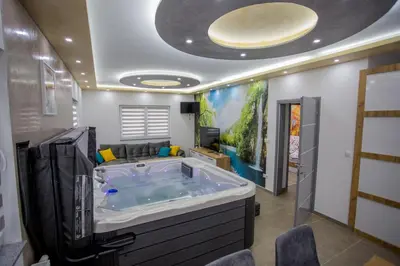 Gallery image of Lux Apartment jacuzzi - Mermer Brkić in Dobrnja
