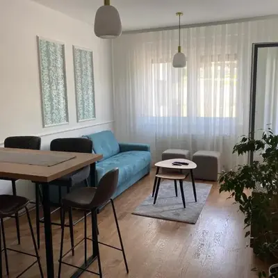 Zeus Apartment